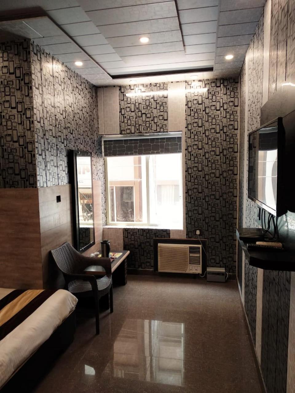 Grg Pardesi Hotel Haridwar Luaran gambar